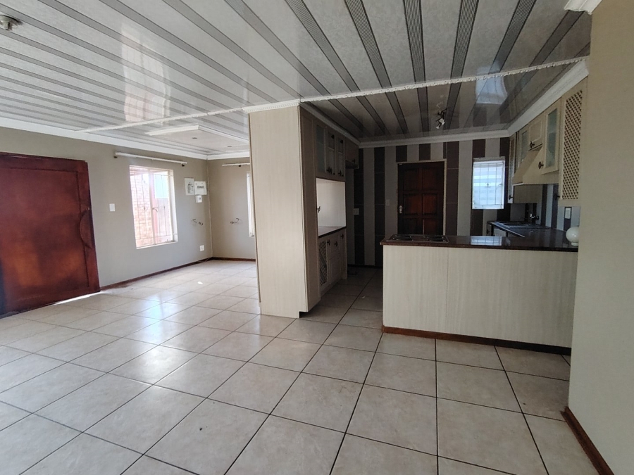 4 Bedroom Property for Sale in Mandela View Free State